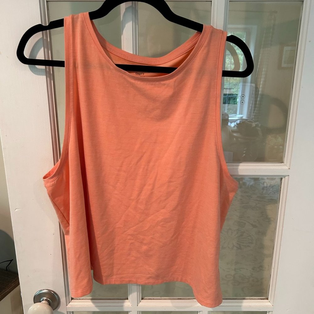 Oversized cropped muscle T
